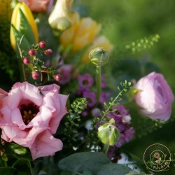 Bouquet rond printanier La Ronde des Fleurs fleuriste Interflora Rennes