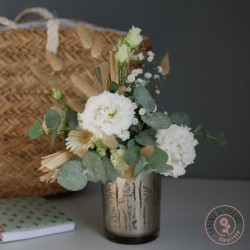 timbale garnie de fleurs blanches la ronde des fleurs
