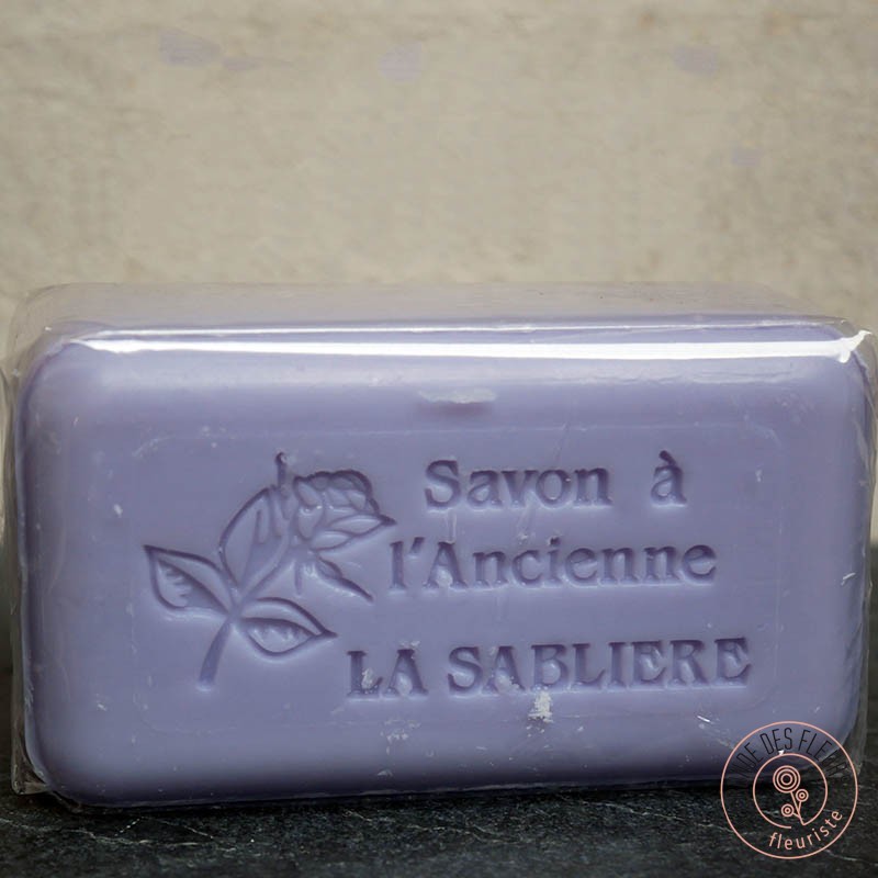 Savon artisanal à la violette