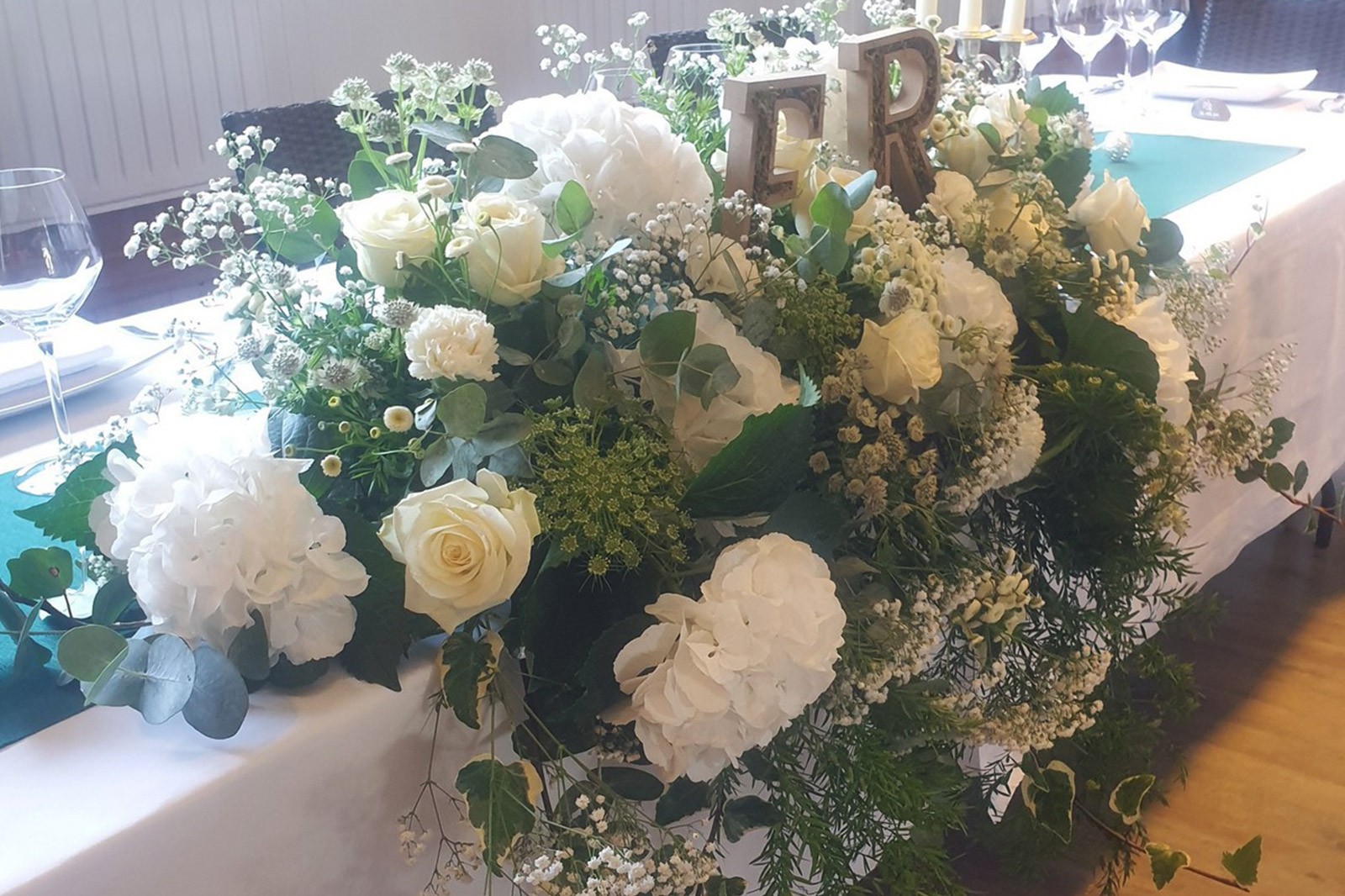 Mariage blanc et vert bucolique